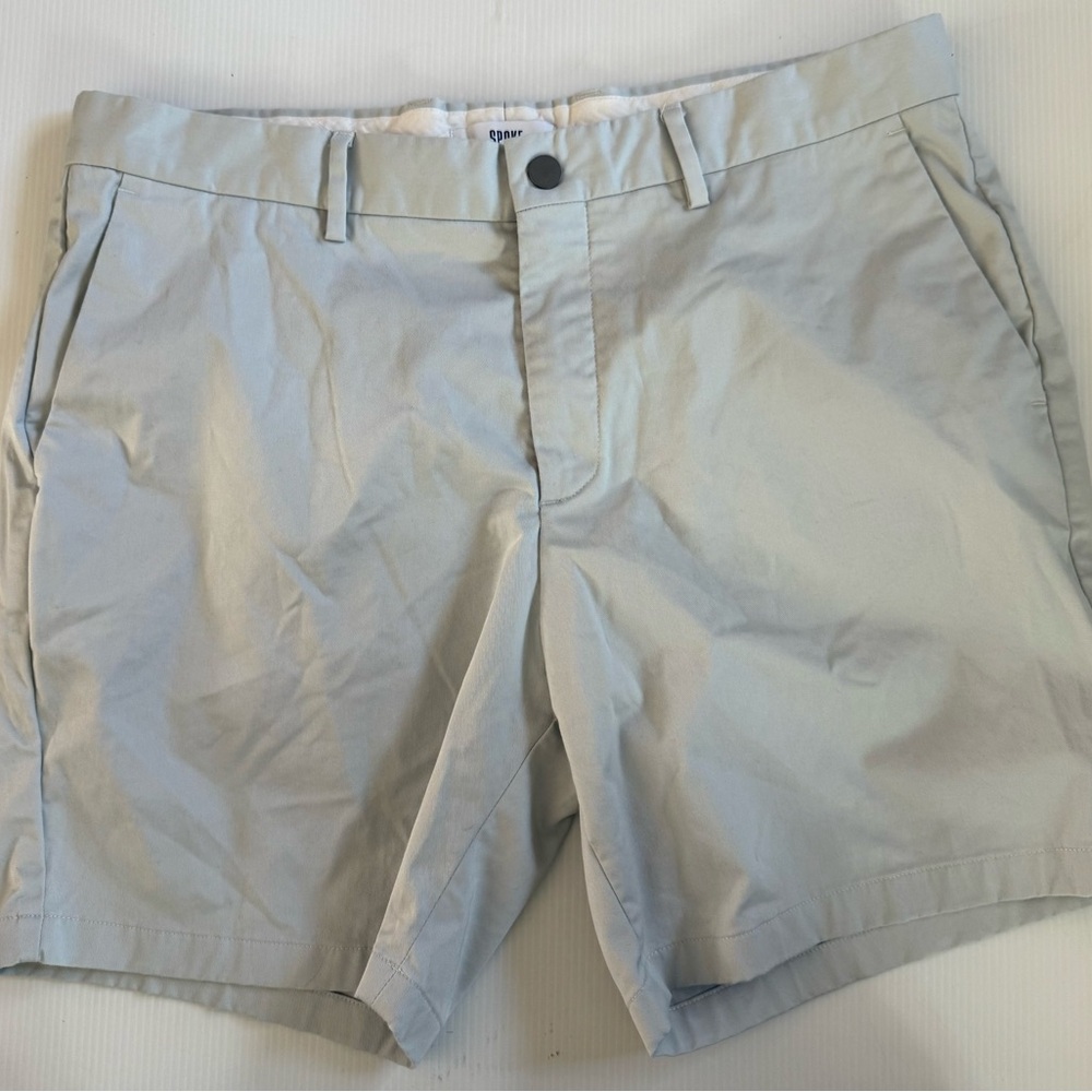Spoke Men's Shorts  Build B Flat Front Chino Shorts Light Gray  Size 36‎